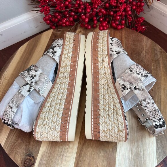 **SOLD****Vince Camuto Platform Wedge Sandals - Marsa 7M Namibia Snake - Picture 8 of 12